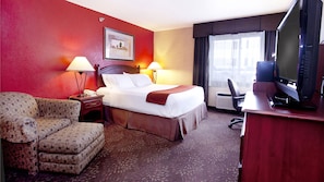 Premium bedding, down comforters, in-room safe, individually decorated - Holiday Inn Express Jamestown by IHG (Jamestown)