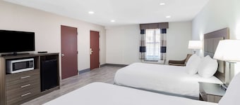 Ramada by Wyndham Hendersonville