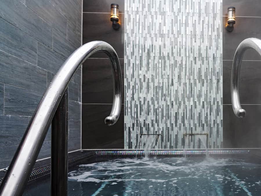 Couples treatment room(s), sauna, hot tub, steam room, body treatments