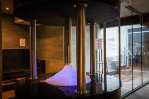 커플 트리트먼트룸, 사우나, 온수 욕조, 스팀룸, 전신 트리트먼트, 진흙목욕