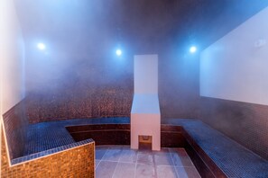 Behandlungsräume für Paare, Sauna, Whirlpool, Dampfbad