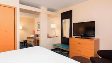 Suite, 1 Bedroom | Desk, iron/ironing board, free cribs/infant beds, free WiFi