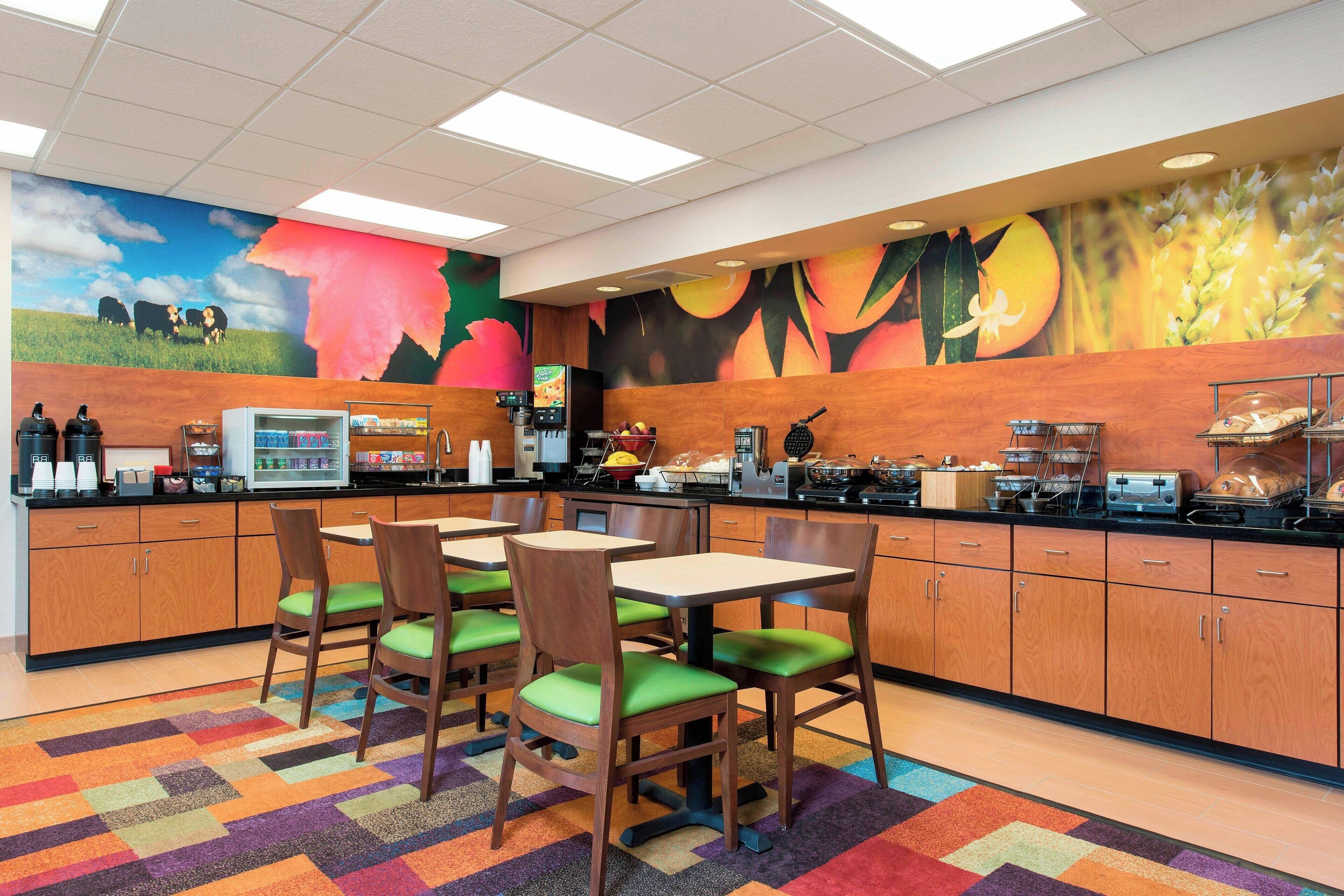 free daily continental breakfast