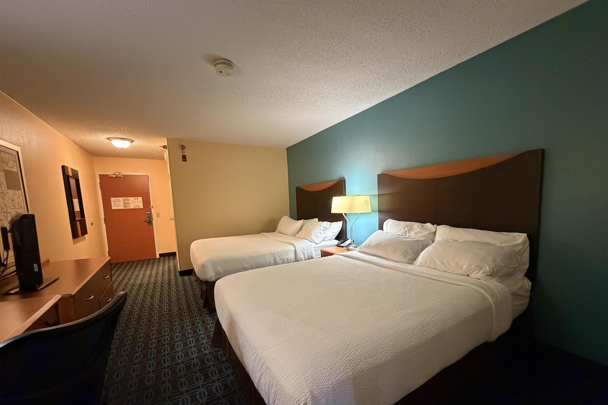 Standard Room, 2 Queen Beds, Non Smoking, Refrigerator & Microwave | Premium bedding, pillowtop beds, desk, laptop workspace