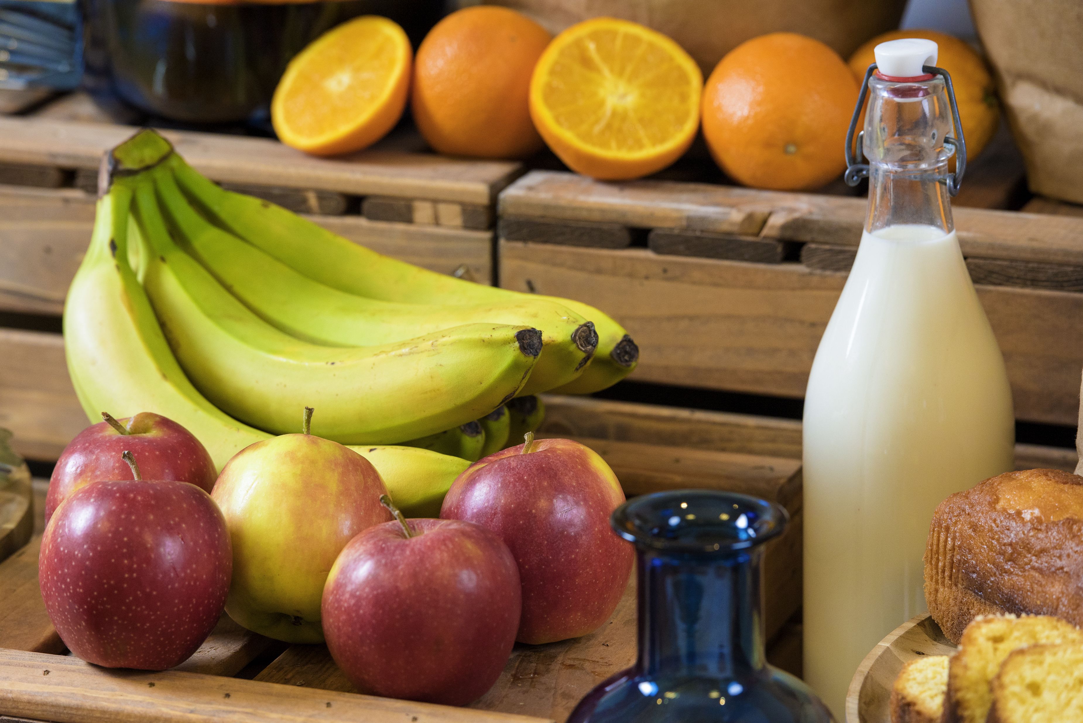 daily buffet breakfast for a fee