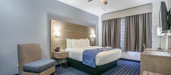 韦伯斯特 NASA 克里尔雷克 - 休斯顿温德姆戴斯套房酒店