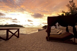En la playa, vóleibol de playa