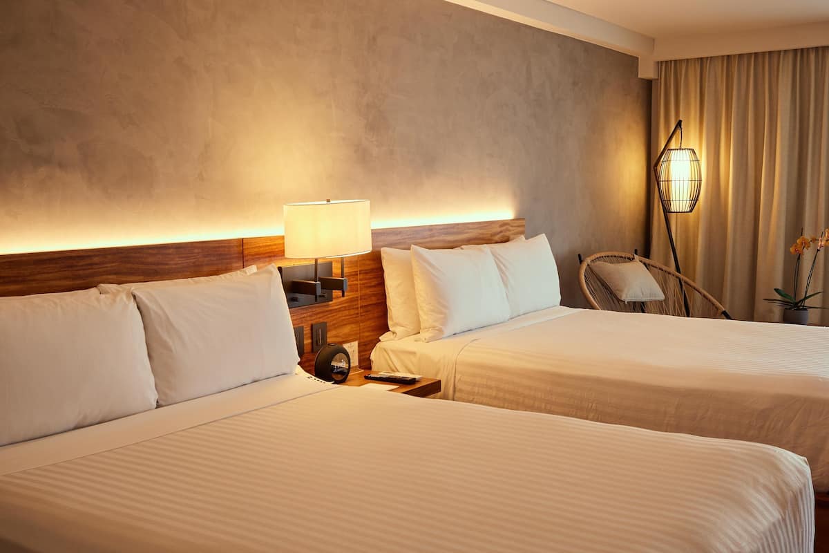 1 bedroom, premium bedding, in-room safe, desk