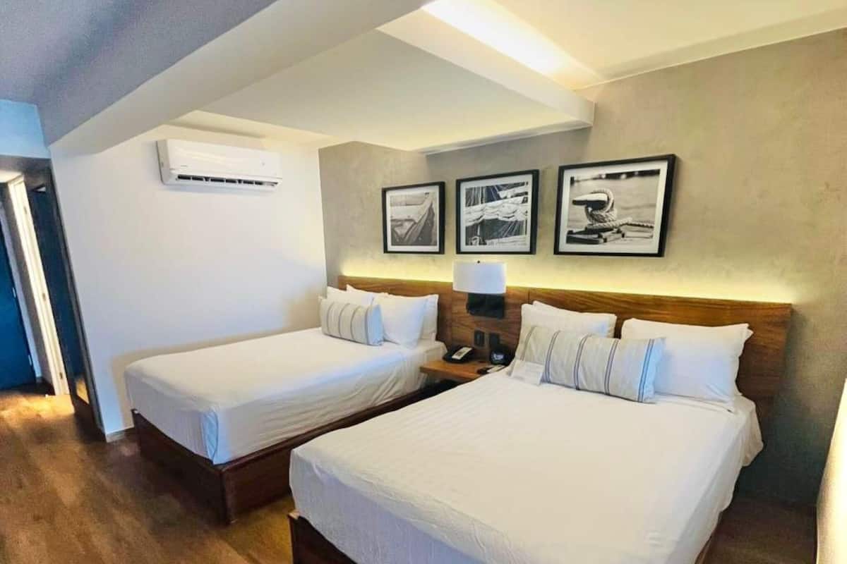 1 bedroom, premium bedding, in-room safe, desk