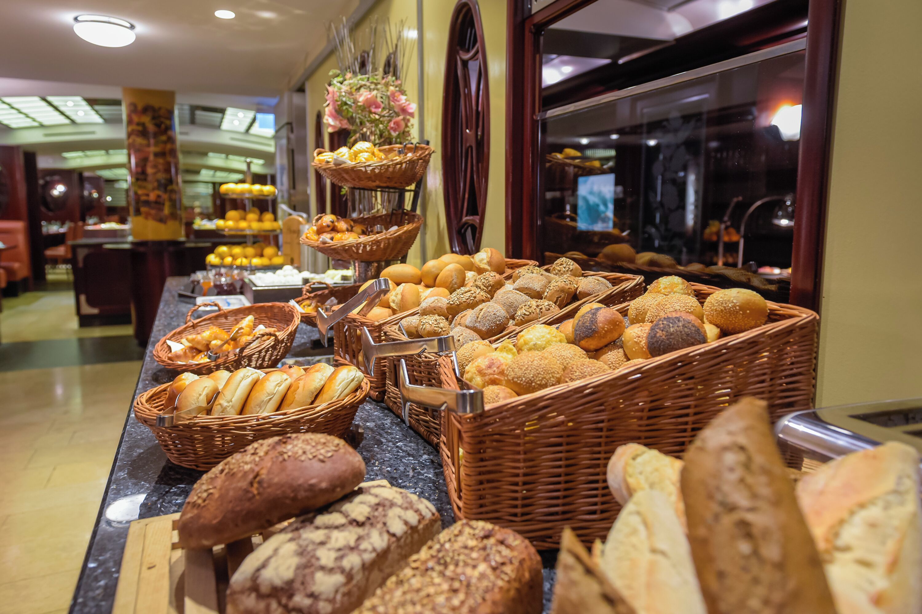 Tägliches Frühstücksbuffet (21 EUR pro Person)