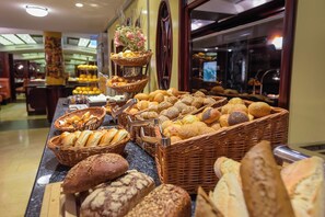 Daily buffet breakfast (EUR 21 per person)