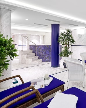 室內 Spa 池