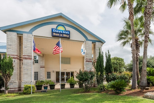 Days Inn by Wyndham San Antonio Southeast/Frost Bank Center