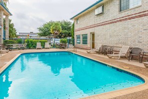 Seasonal outdoor pool, pool umbrellas, sun loungers