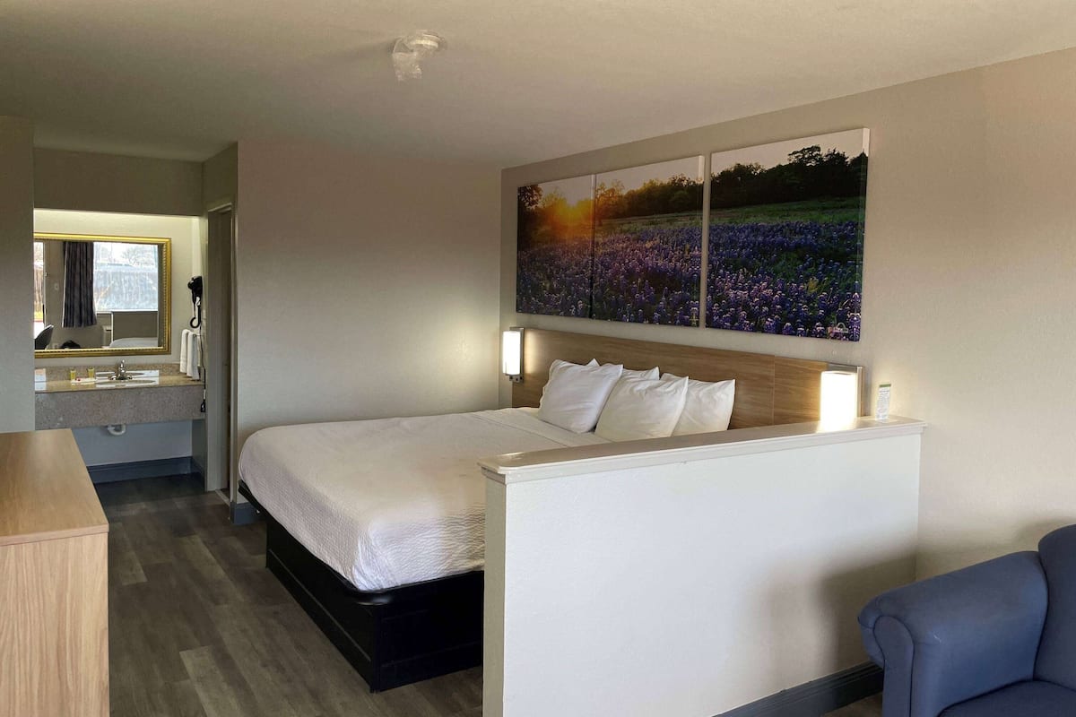 Pillowtop beds, in-room safe, desk, iron/ironing board