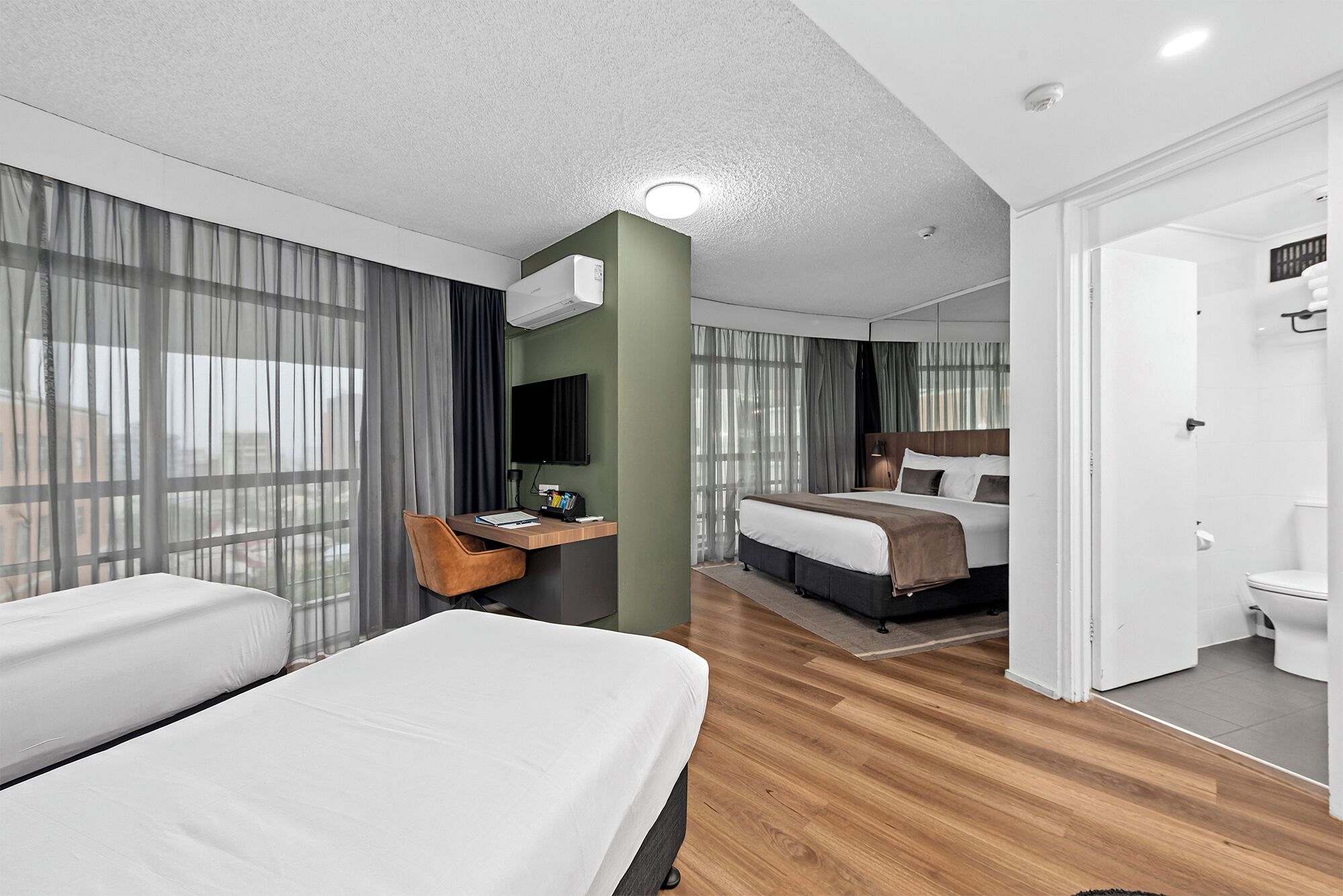 Family Room | Desk, laptop workspace, iron/ironing board, free WiFi