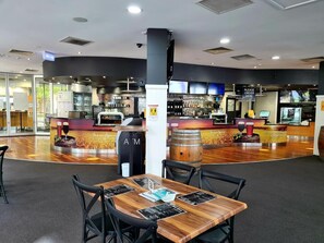 Bar (en la propiedad)