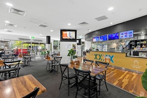 Restaurant - Madison Hotel Tower Mill (Spring Hill)