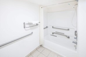 Baño accesible en silla de ruedas