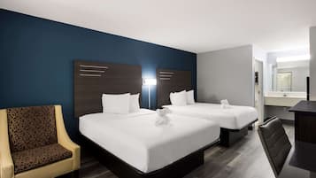 Rom – standard, 2 dobbeltsenger, ikke-røyk | Skrivebord, blendingsgardiner, strykejern/-brett og wi-fi (inkludert)