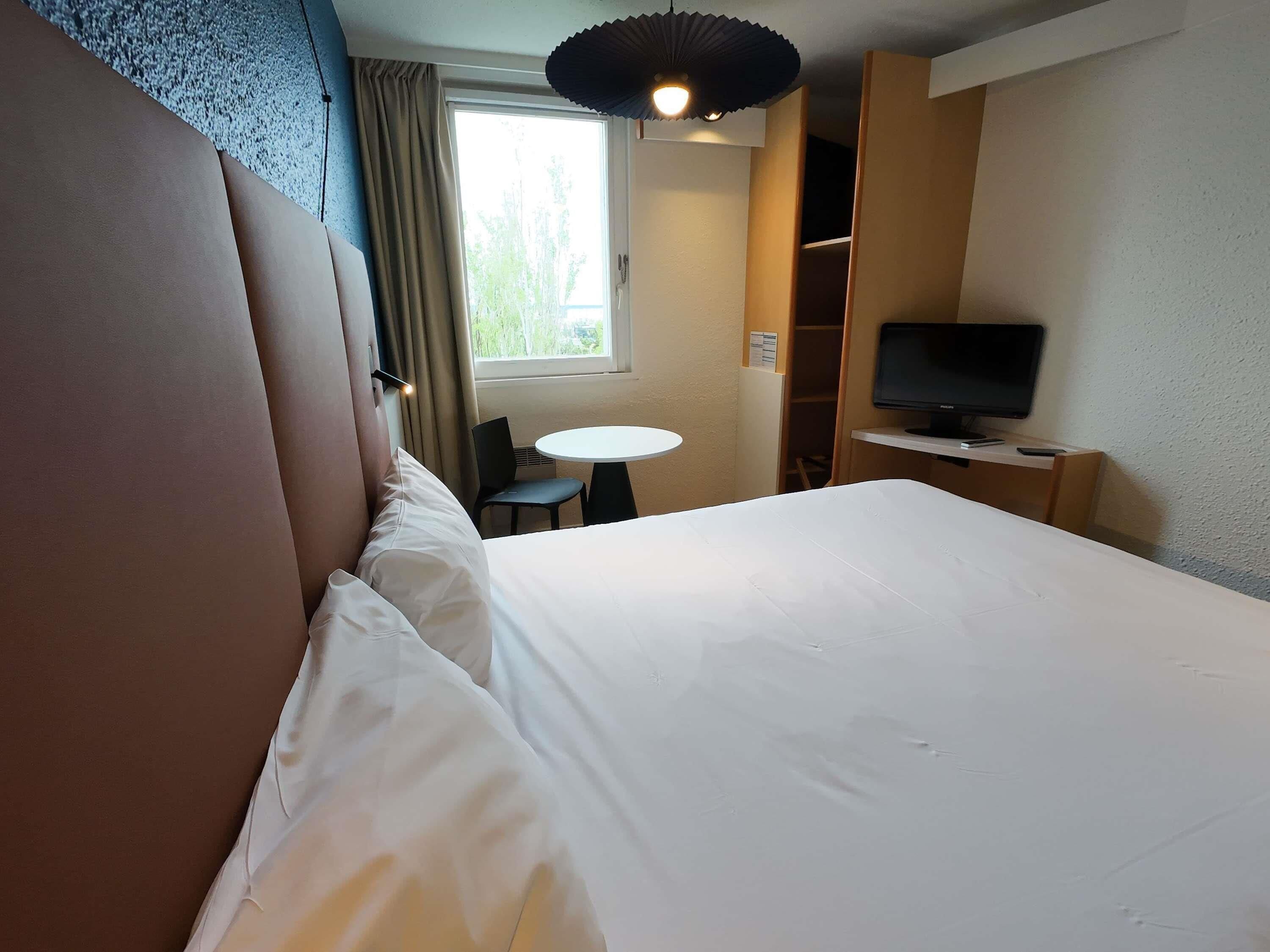 Standard Double Room, 1 Double Bed | Premium bedding, pillowtop beds, desk, blackout drapes