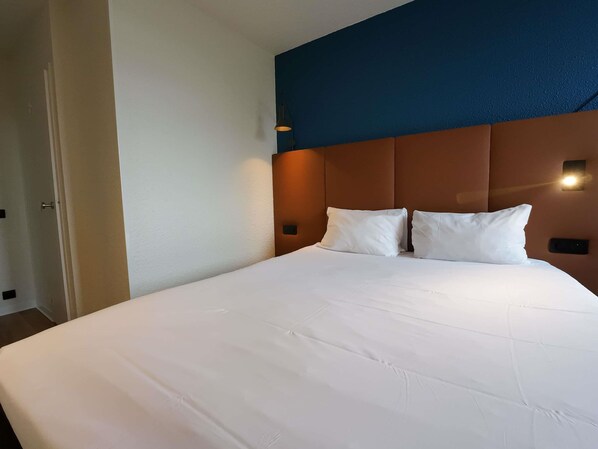 Hochwertige Bettwaren, Pillowtop-Betten, Schreibtisch