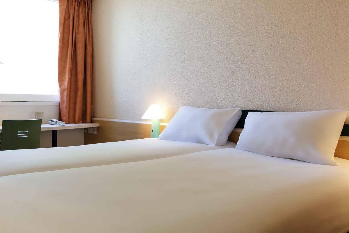 Standard Room, 2 Single Beds