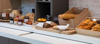 ibis Lyon Est Bron