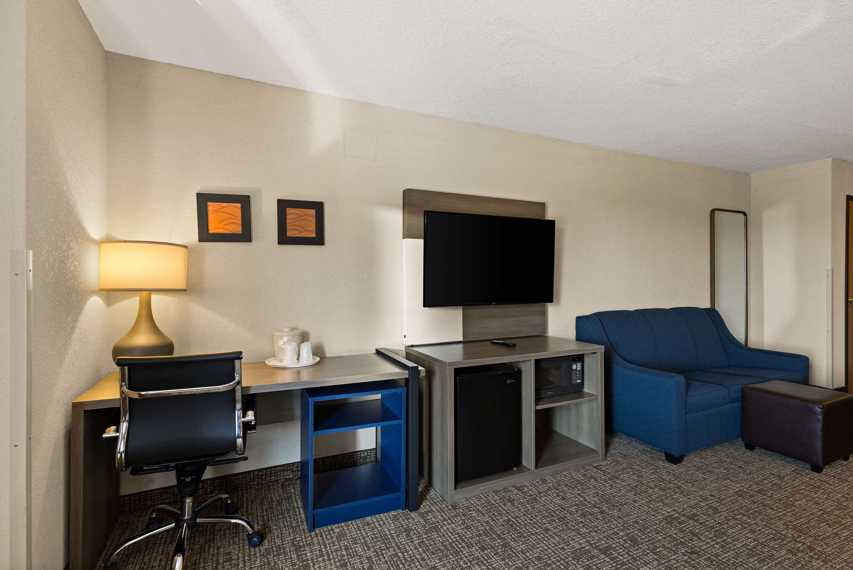 premium bedding, pillow-top beds, individually decorated