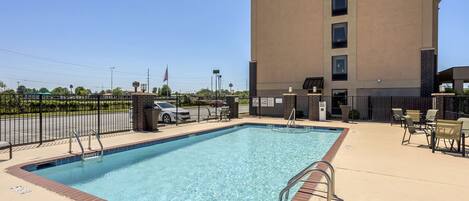 Außenpool (je nach Saison geöffnet)