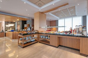 Desayuno buffet entre semana (con cargo) 