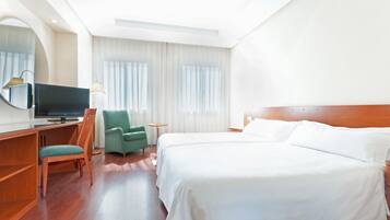 Minibar, in-room safe, desk, laptop workspace