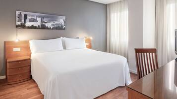 Minibar, in-room safe, desk, laptop workspace