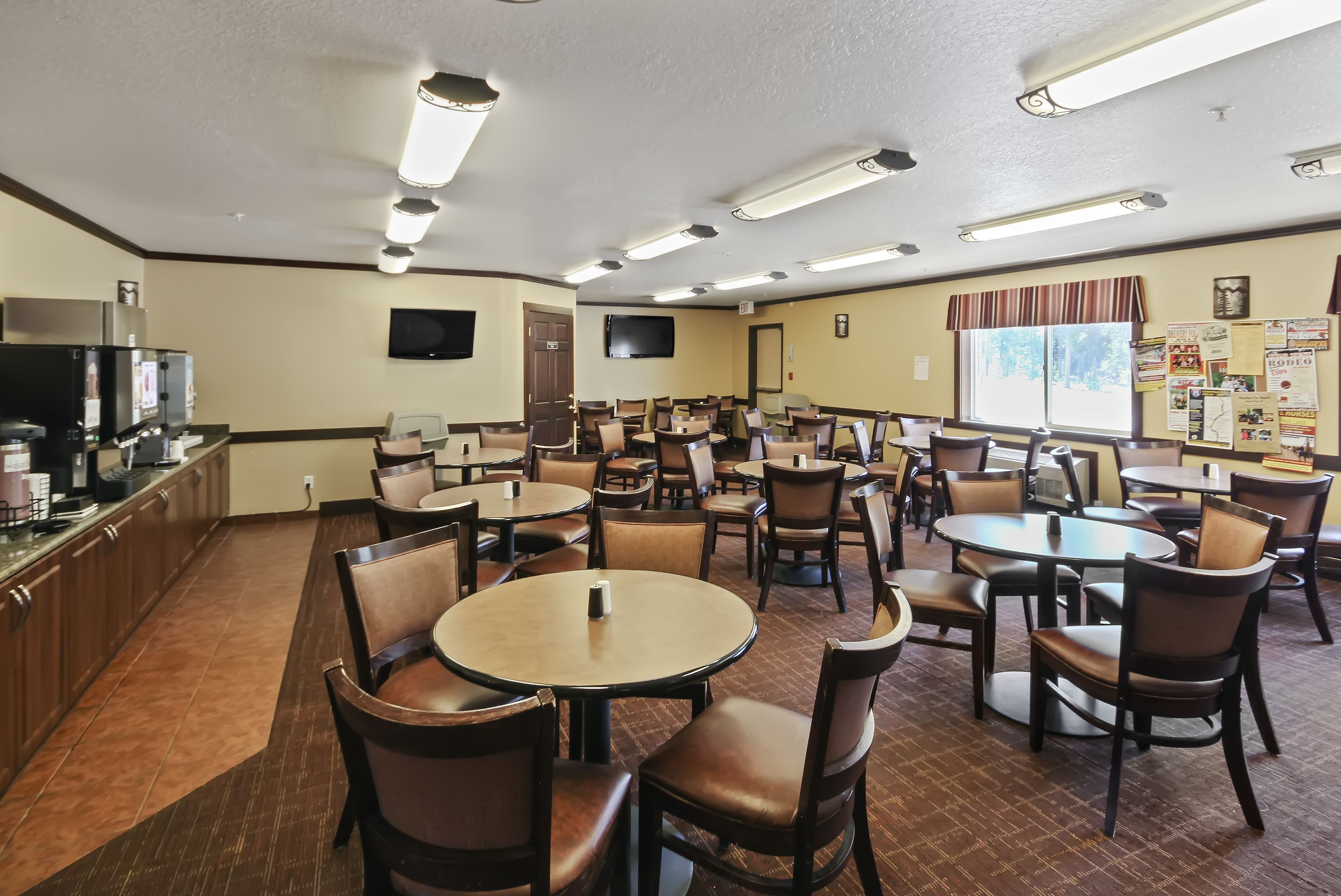 فطور أوروبي مجانًا يوميًا