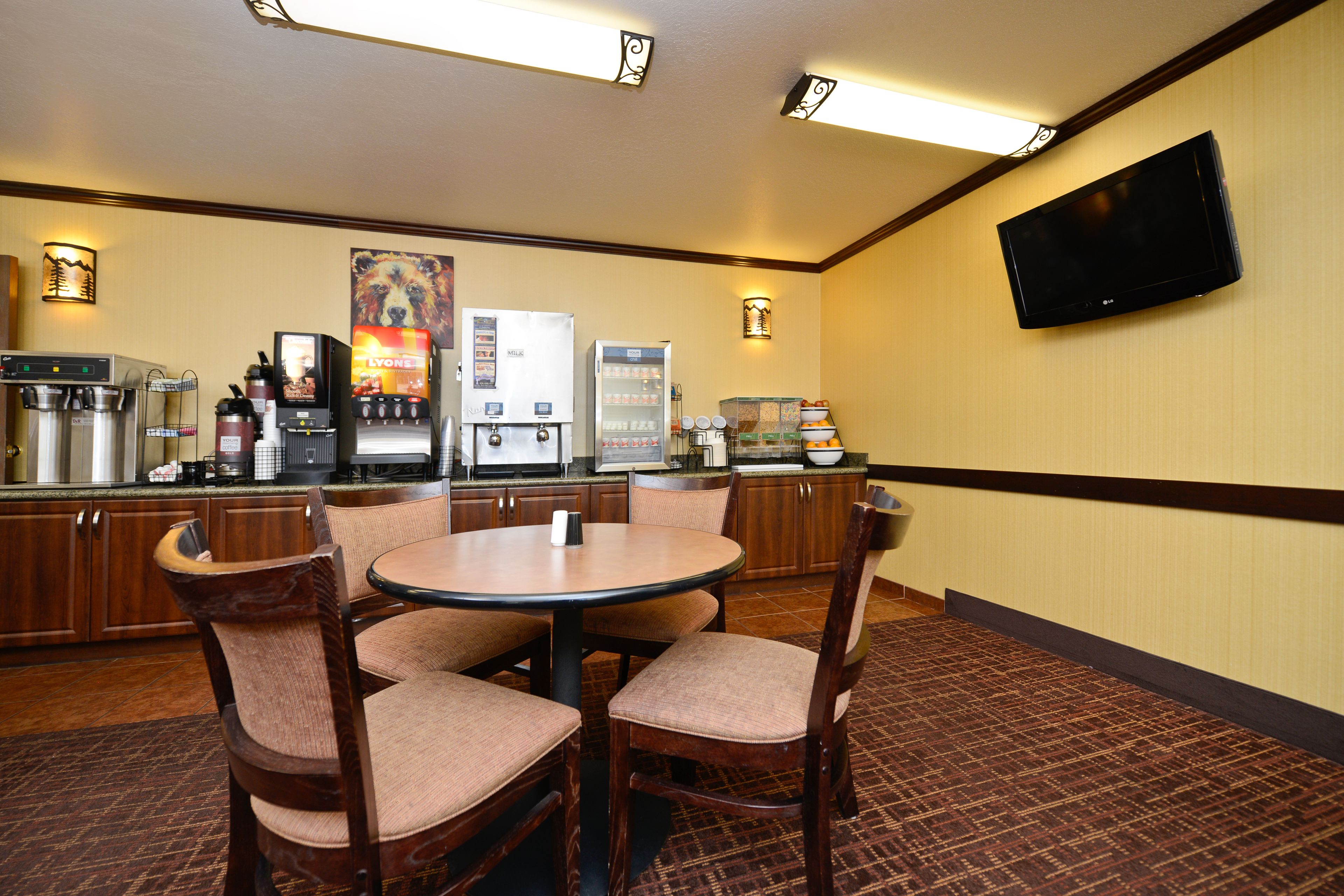 free daily continental breakfast