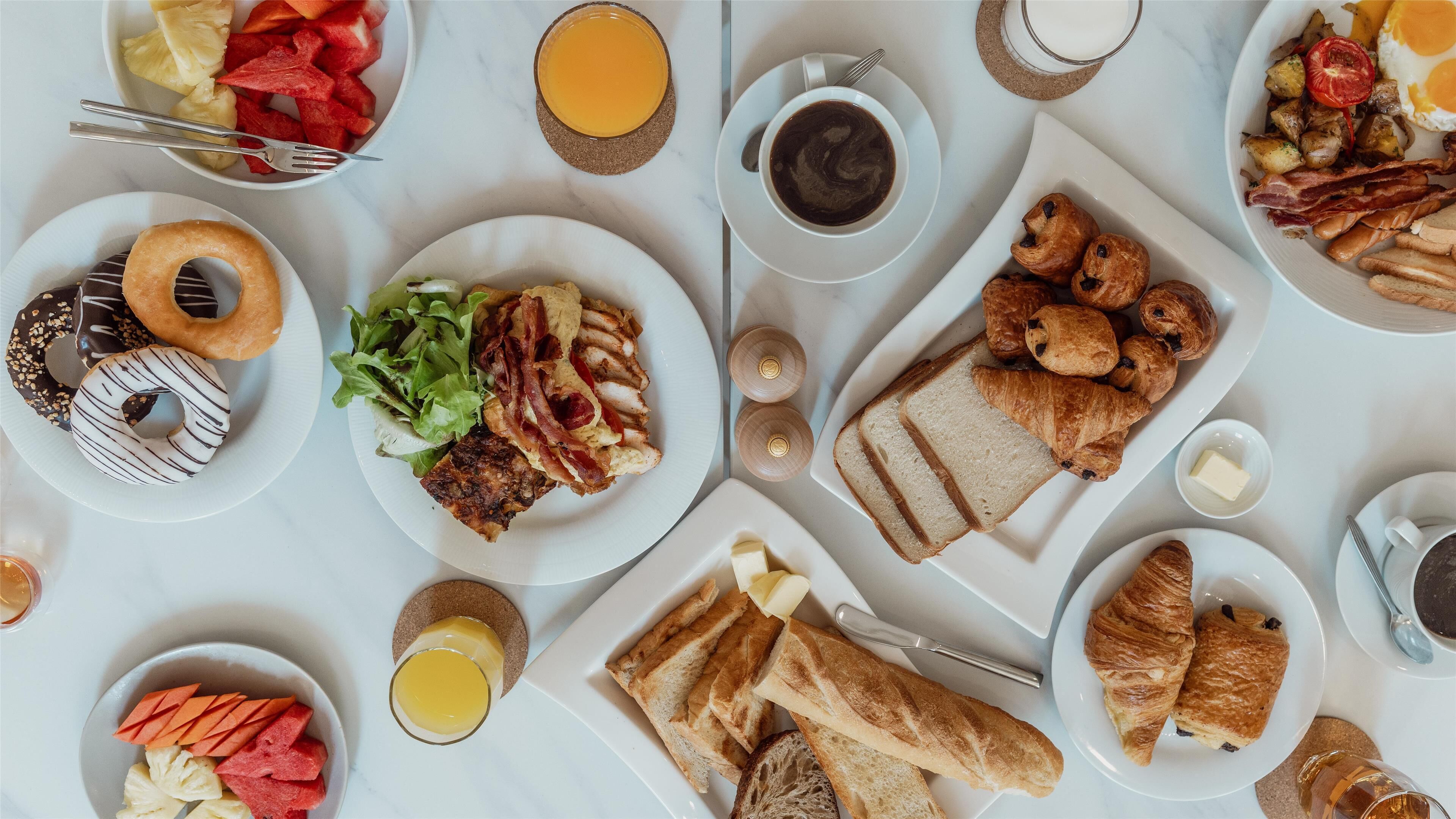 Daily buffet breakfast for a fee