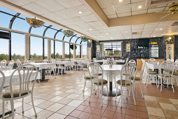 บริการอาหารเช้า อาหารกลางวัน อาหารเย็น, อาหารอิตาเลียน