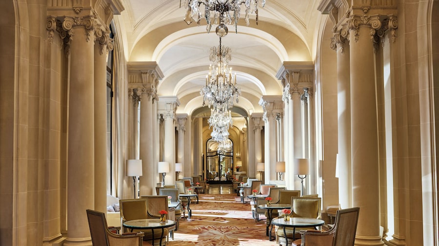 Hôtel Plaza Athénée - Dorchester Collection