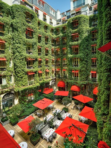 Hôtel Plaza Athénée - Dorchester Collection