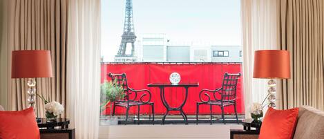 Apartment (L'Appartement) | Terrace/patio