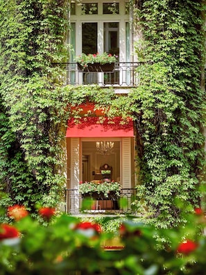 Premium bedding, Select Comfort beds, minibar, in-room safe