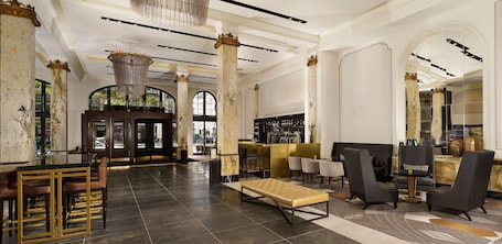 Lobby. Reichshof Hotel Hamburg