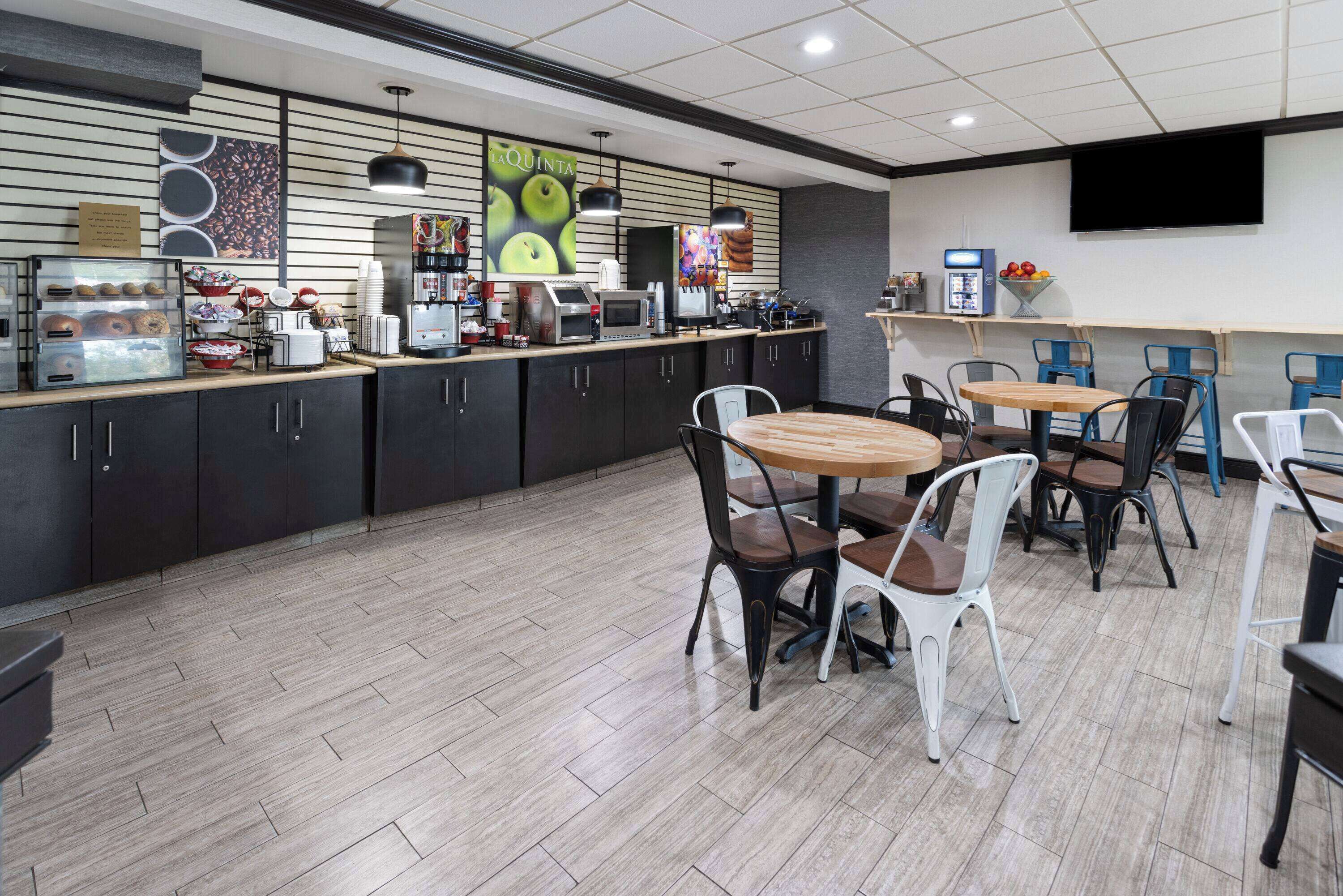 Free daily buffet breakfast