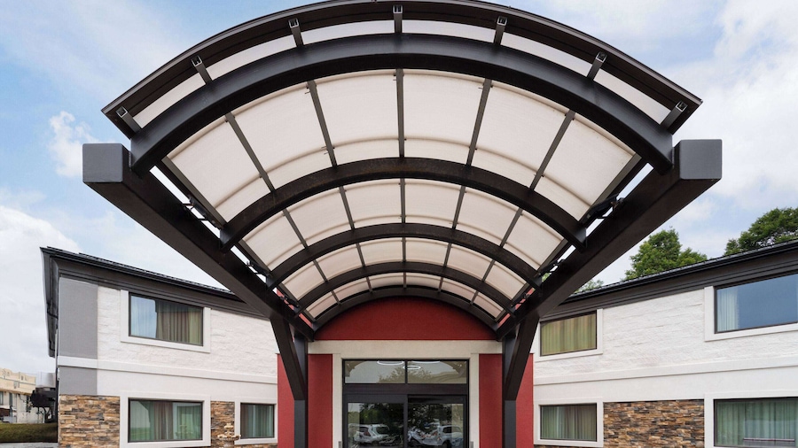 La Quinta Inn by Wyndham Buffalo Airport