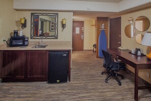 Comfort Single Room | Pillowtop beds, desk, laptop workspace, blackout drapes