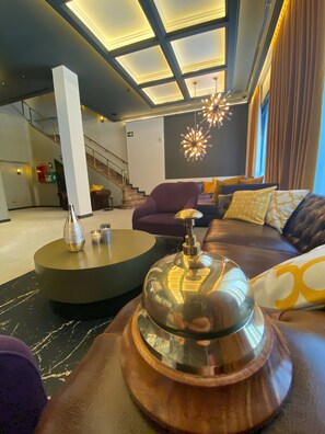 Lobby - Hotel Cortezo (Madrid)