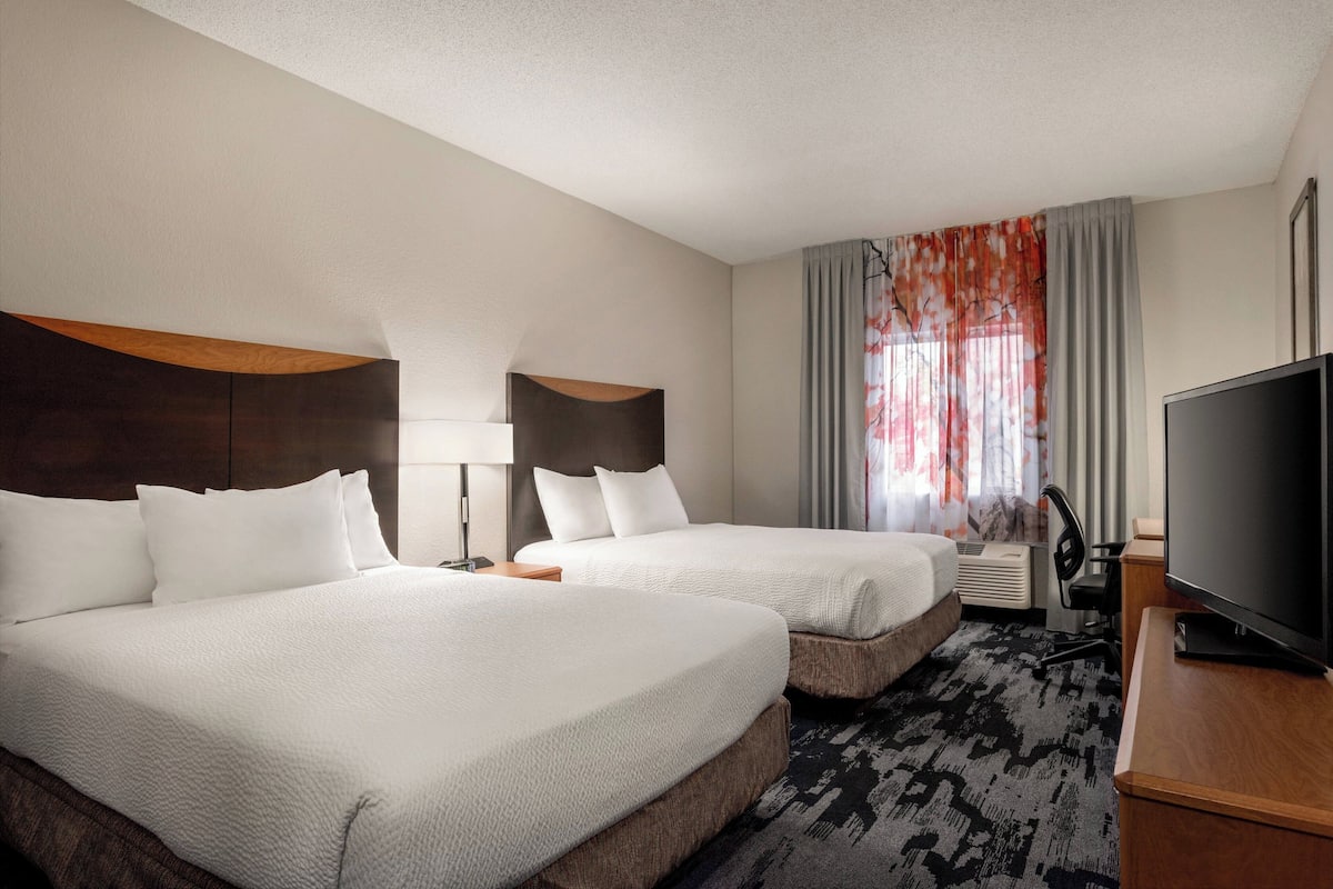 Room, 2 Queen Beds, Non Smoking