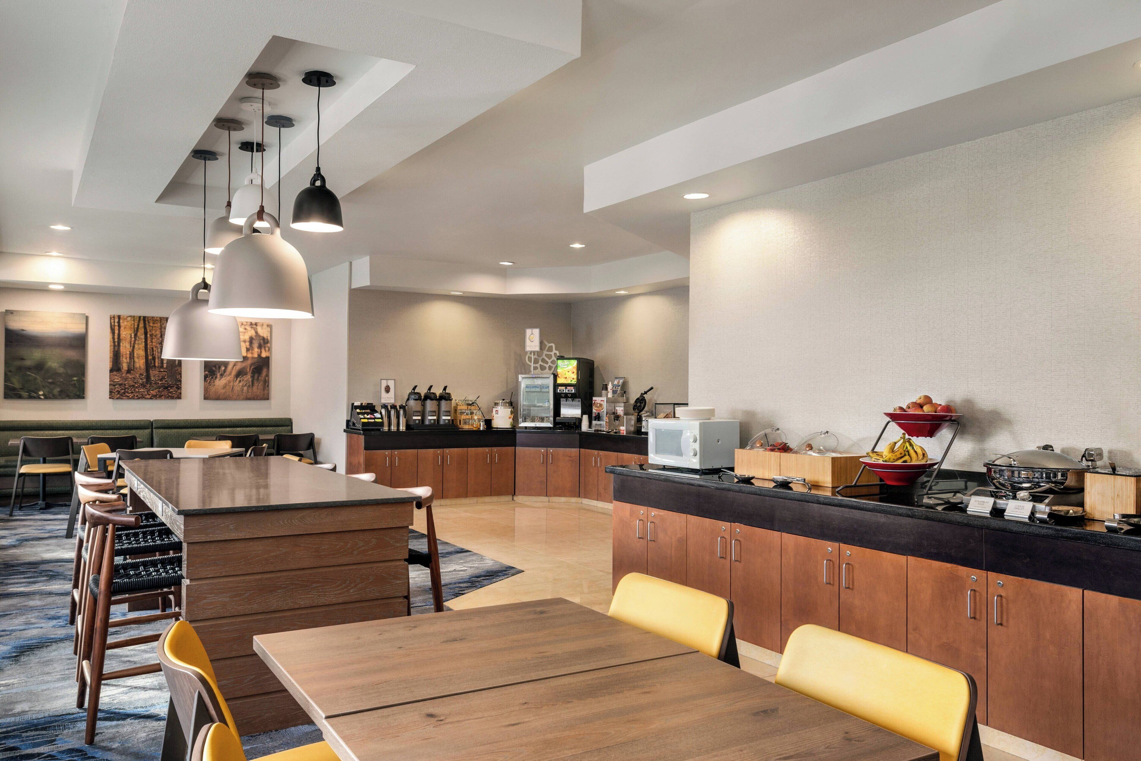 free daily full breakfast