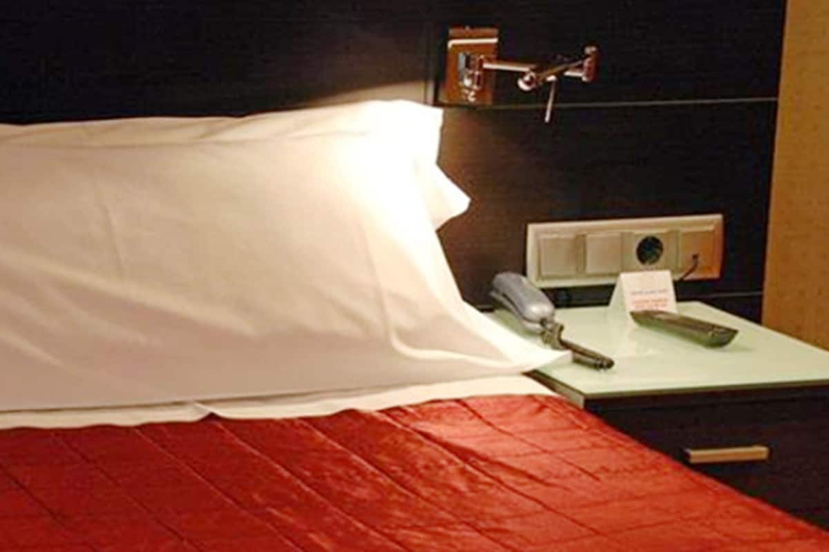 In-room safe, desk, iron/ironing board, free WiFi