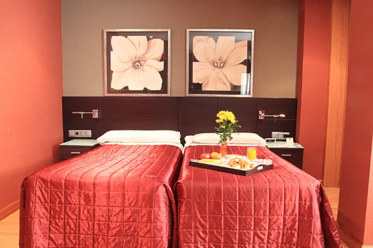 In-room safe, desk, iron/ironing board, free WiFi